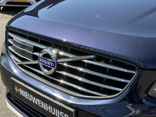 Volvo XC60 T6 AWD POLAR+ | Adaptieve cruise control | Panorama dak | Standkachel | Parkeer camera | Trekhaak |
