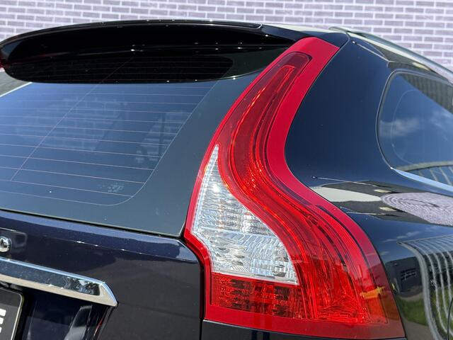 Volvo XC60 T6 AWD POLAR+ | Adaptieve cruise control | Panorama dak | Standkachel | Parkeer camera | Trekhaak |