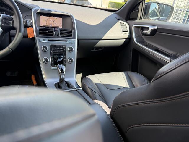 Volvo XC60 T6 AWD POLAR+ | Adaptieve cruise control | Panorama dak | Standkachel | Parkeer camera | Trekhaak |
