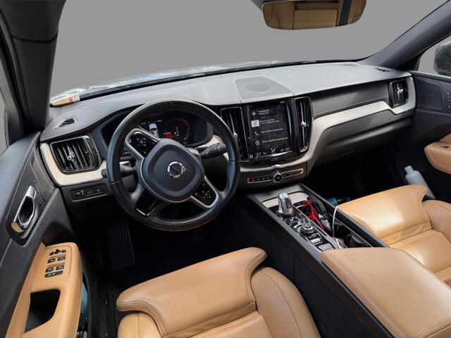 Volvo XC60 2.0 T8 Twin Engine AWD Inscription | Schuif/kantel panoramadak | Trekhaak | Geventileerde en verwarmbare stoelen | Harman/Kardon | Adaptive cruise | Pilot assist | Memory |