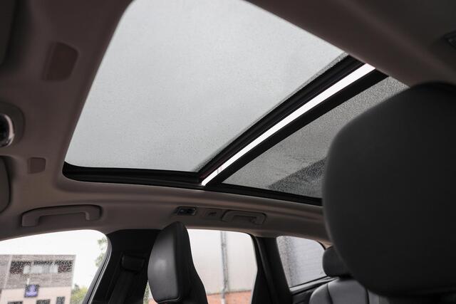 Volvo XC60 2.0 B4 Inscription ? Pano ? Leder ? Luchtvering