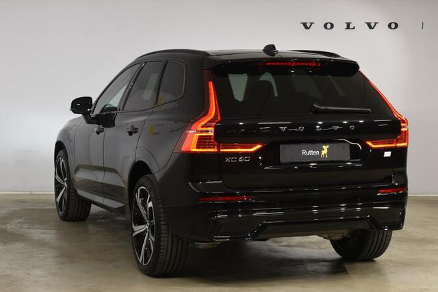 Volvo XC60 T6 350PK Automaat Plug-in hybrid AWD Plus Dark / Panoramadak / 360 camera / Luchtvering / Harman Kardon / 21'' velgen / Trekhaak