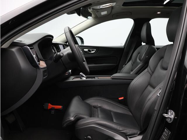 Volvo XC60 2.0 T6 Plug-in hybrid AWD Ultimate Bright / Trekhaak / Luchtvering / Bowers & Wilkins / Head-up Display / 360 Camera / Stoelventilatie + Massage / Panoramadak / Elektrische Stoelen /