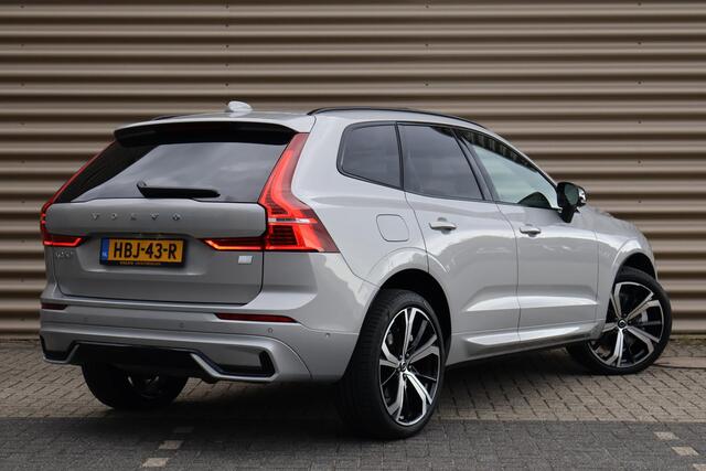 Volvo XC60 T8 Plug-in hybrid AWD Ultra Dark | 360 Camera | Gelaagd glas | Panoramadak