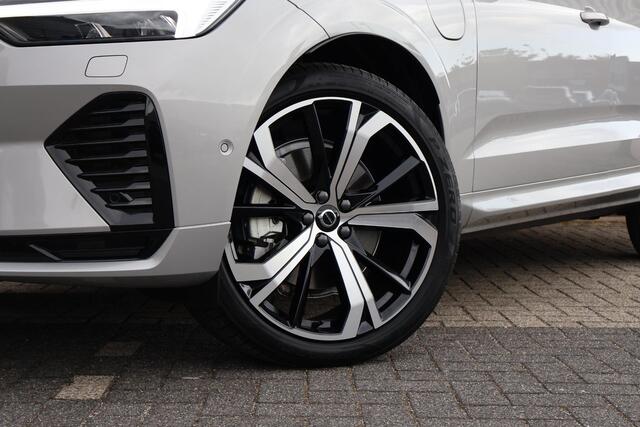 Volvo XC60 T8 Plug-in hybrid AWD Ultra Dark | 360 Camera | Gelaagd glas | Panoramadak