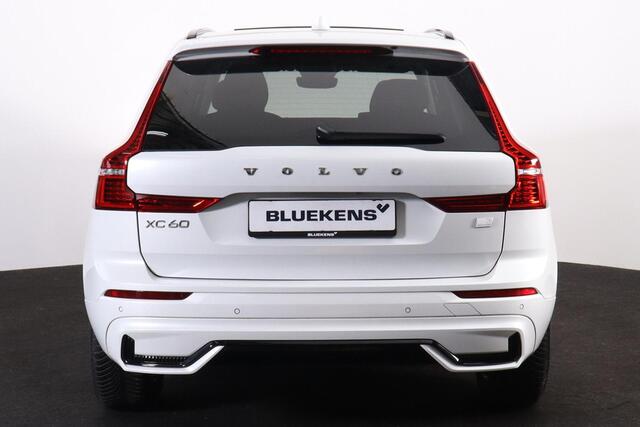 Volvo XC60 T6 Recharge AWD Plus Dark - LONG RANGE - Panorama/schuifdak - IntelliSafe Assist & Surround - Harman/Kardon audio - Adaptieve LED koplampen - Parkeercamera achter - Verwarmde voorstoelen, stuur & achterbank - Parkeersensoren voor & achter - Elektr. bedien