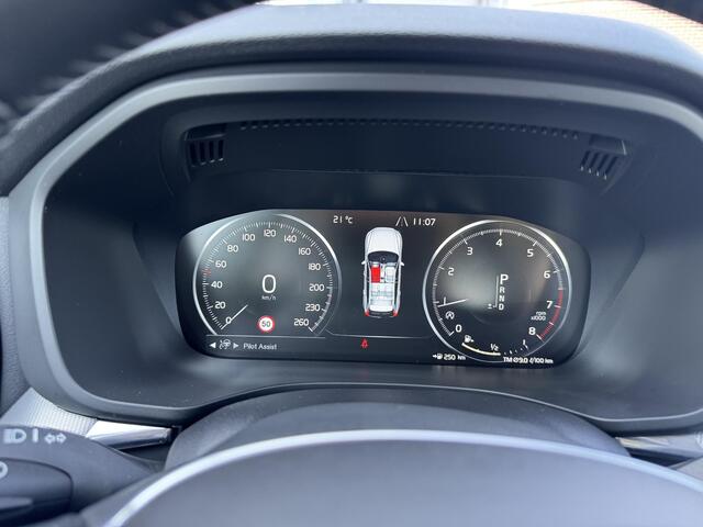 Volvo XC60 2.0 T5 AWD Inscription 250 PK | Luchtvering | Trekhaak | 360 Graden Camera