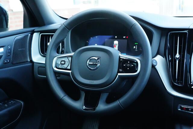 Volvo XC60 2.0 T8 Plug-in hybrid AWD Plus Dark 455pk Panoramadak/HarmanKardon/360Camera