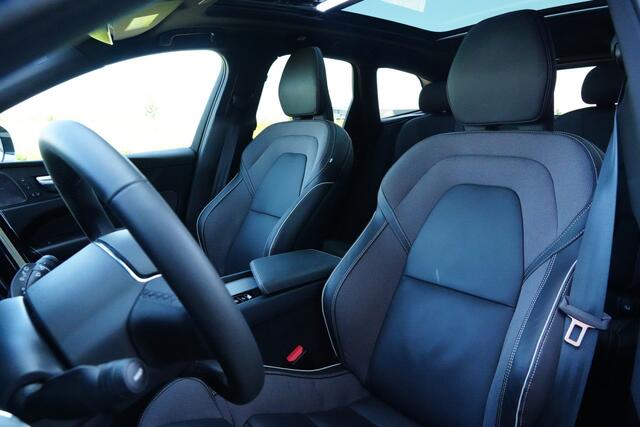 Volvo XC60 2.0 T8 Plug-in hybrid AWD Plus Dark 455pk Panoramadak/HarmanKardon/360Camera