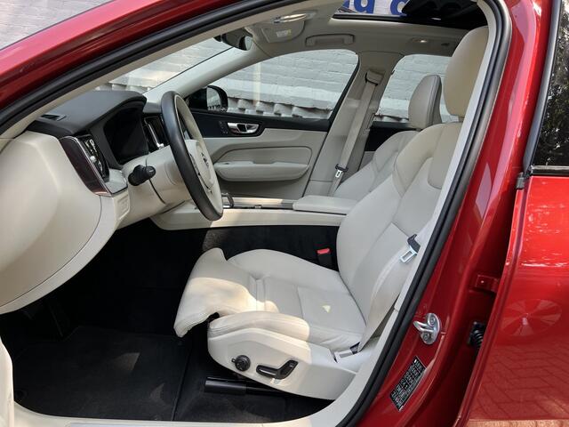 Volvo XC60 2.0 T6 Plug-in hybrid AWD Plus Dark LONGE RANGE Trekhaak