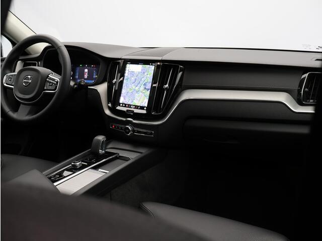 Volvo XC60 T6 AWD Plug-in hybrid Ultimate Dark / Trekhaak / Head up displ. / Pan. dak / Harman Kardon / Leder / Stoel+stuur+achterbankverwarming