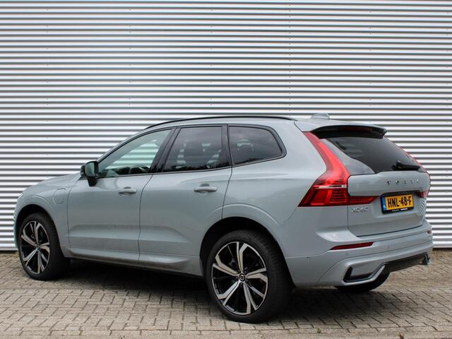 Volvo XC60 2.0 T8 Plug-in hybrid AWD Ultimate Dark Automaat / Luchtvering Panoramadak / Trekhaak / 21" velgen / 360* parkeercamera / Harman Kardon audio