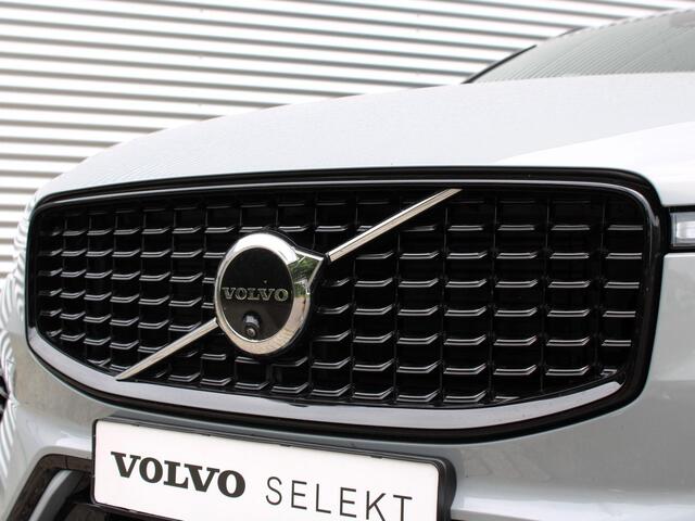 Volvo XC60 2.0 T8 Plug-in hybrid AWD Ultimate Dark Automaat / Luchtvering Panoramadak / Trekhaak / 21" velgen / 360* parkeercamera / Harman Kardon audio