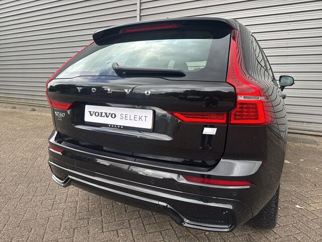 Volvo XC60 2.0 T6 Plug-in hybrid AWD Plus Dark / 360° Camera / Draadloos telefoon opladen / Trekhaak Semi Elektrisch /