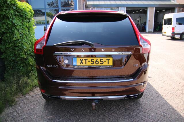 Volvo XC60 2.0 T5 FWD Summum