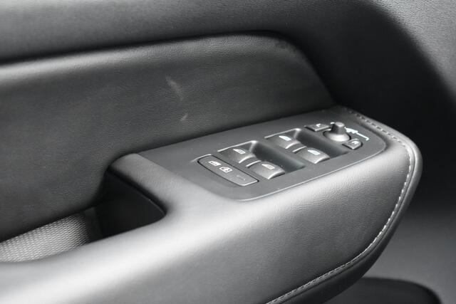 Volvo XC60 T6 350PK Plug-in hybrid AWD Ultra Dark | 360 Camera | Trekhaak | 20'' |