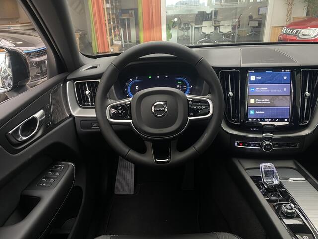 Volvo XC60 2.0 T6 Plug-in hybrid AWD Plus Black Edition 350PK Panoramadak,