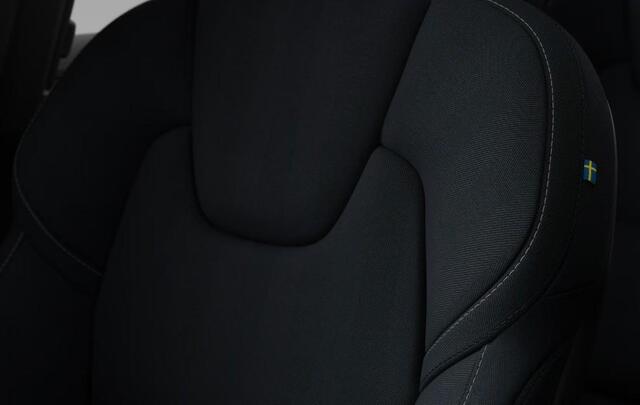 Volvo XC60 2.0 T6 Plug-in hybrid AWD Plus Dark | Panoramadak | Head Up Display | 360 Camera | Extra Getint Glas | Luchtvering |
