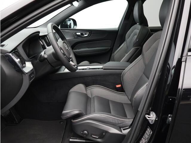 Volvo XC60 2.0 T6 Plug-in hybrid AWD Ultra Black Edition / Trekhaak / Head-up Display / 360 Camera / Harman Kardon / Panoramadak / Elektrische Stoelen / BLIS /