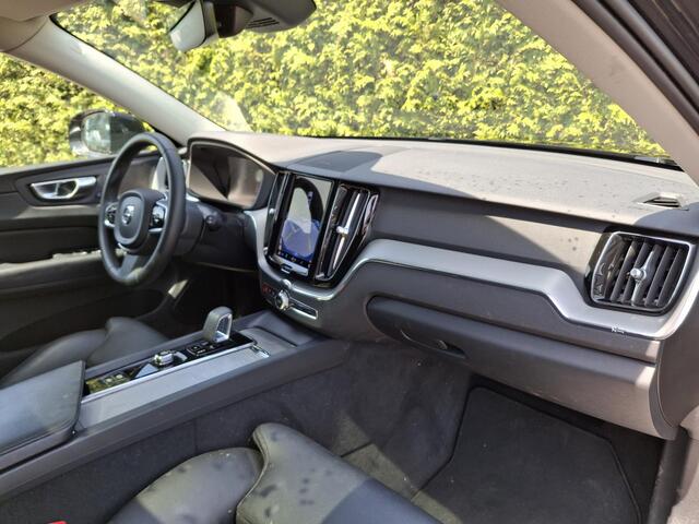 Volvo XC60 T8 Plug-in hybrid AWD Plus Bright | Harman/Kardon | 360 Camera | Trekhaak | ACC | Stoelverwarming |