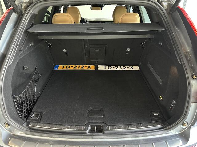 Volvo XC60 2.0 T5 AWD Inscription | PANORAMADAK | TREKHAAK | ADAPTIVE CRUISE CONTROL | ACHTERUITRIJCAMERA | APPLE CARPLAY/ANDROID AUTO