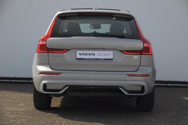 Volvo XC60 T6 350PK Automaat AWD Plus Dark Long range / Trekhaak /Adaptieve cruise control / Panoramadak / Apple carplay / Parkeersensoren met 360 camera / Elektrische achterklep / Elektrische stoelen met geheugen / Stoel en stuurwielverwarming