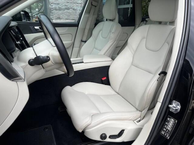 Volvo XC60 2.0 D4 AWD INSCRIPTION - PANO - 20 INCH