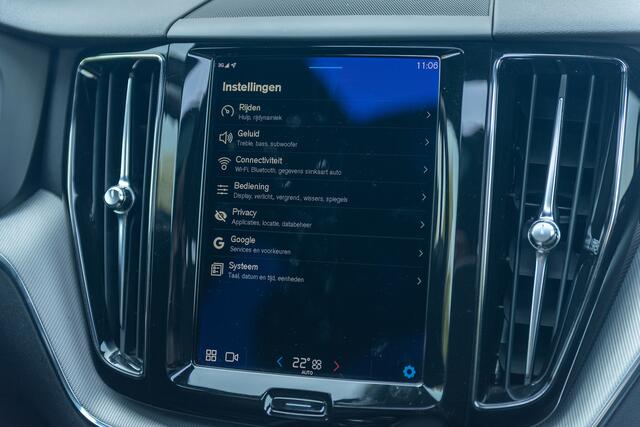 Volvo XC60 T6 Aut. LongRange R-Design Leder Parkeercamera 405pk