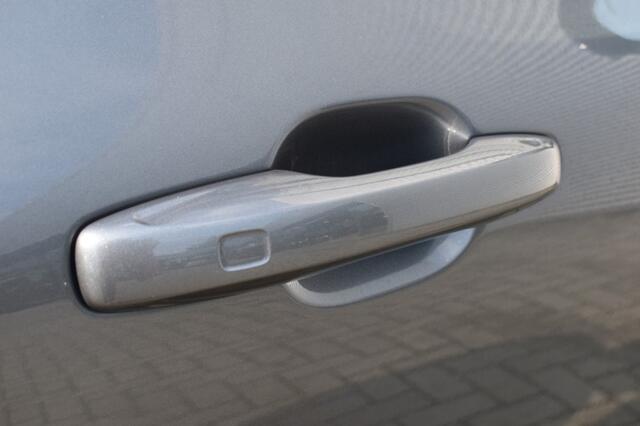 Volvo XC60 2.0 B4 AWD INSCRIPTION / ADAP. CRUISE / P.DAK / 360 CAM./ HenK AUDIO