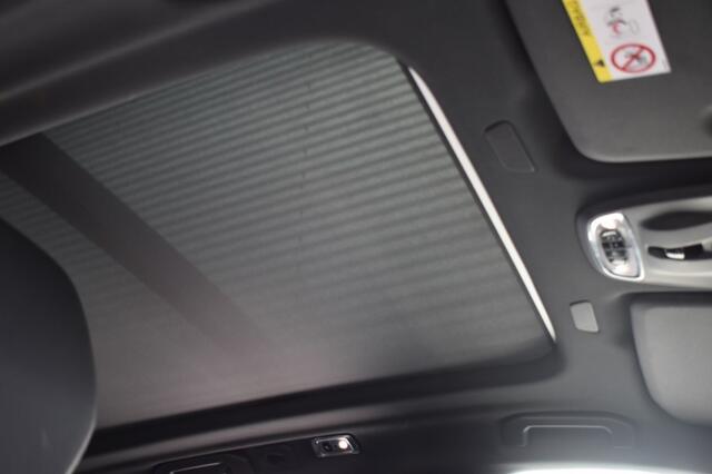 Volvo XC60 2.0 B4 AWD INSCRIPTION / ADAP. CRUISE / P.DAK / 360 CAM./ HenK AUDIO