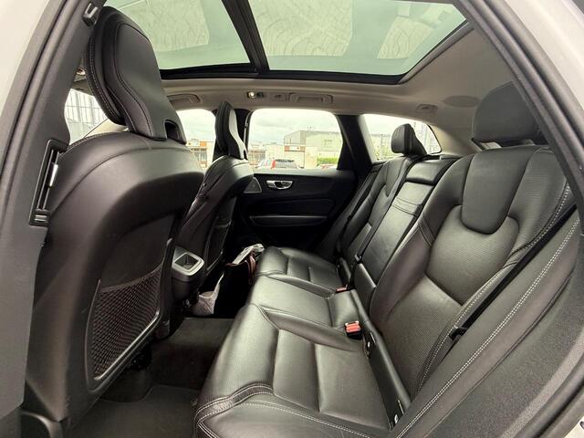 Volvo XC60 2.0 T5 Inscription | Bowers & Wilkens | Massage stoelen | Schuif/kantel Panoramadak | Trekhaak | 360º Camera | Head up display | geventileerde/verwarmde voorstoelen |