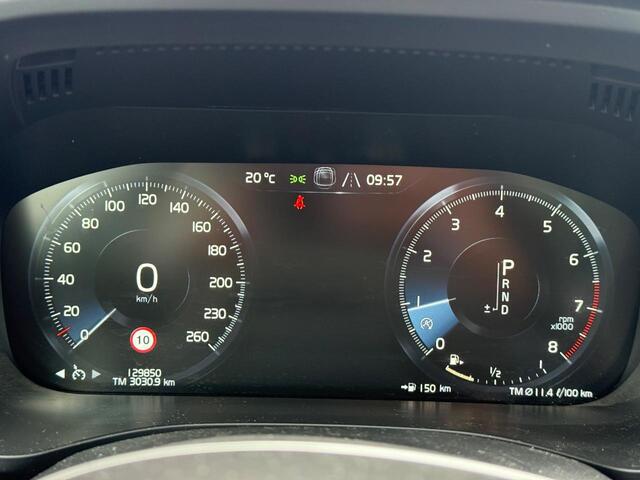 Volvo XC60 2.0 T5 Inscription | Bowers & Wilkens | Massage stoelen | Schuif/kantel Panoramadak | Trekhaak | 360º Camera | Head up display | geventileerde/verwarmde voorstoelen |