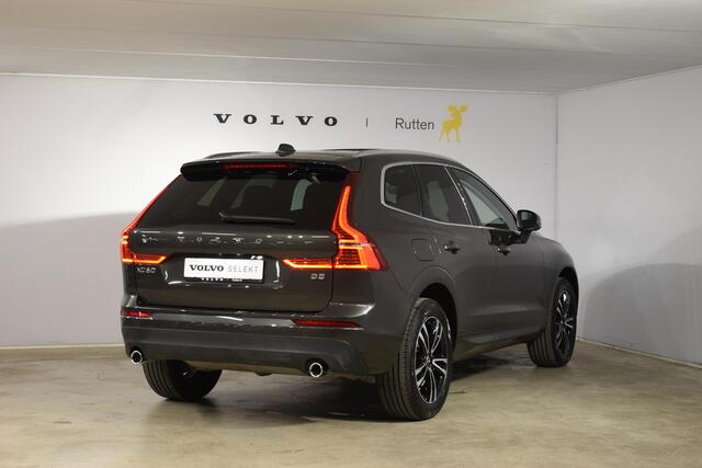 Volvo XC60 B5 250PK Momentum Exclusive / Navigatie / Adaptieve Cruisecontrol / 360 Camera / Head Up Display / Panorama Dak / LM Velgen /