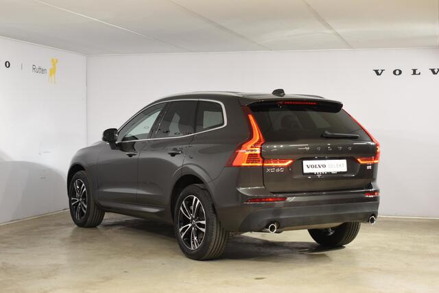 Volvo XC60 B5 250PK Momentum Exclusive / Navigatie / Adaptieve Cruisecontrol / 360 Camera / Head Up Display / Panorama Dak / LM Velgen /