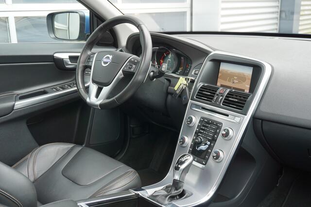 Volvo XC60 2.0 D4 FWD Polar+ | Automaat | Panoramadak | Leder | Camera | Trekhaak |