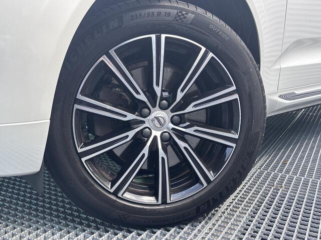 Volvo XC60 2.0 T4 Inscription Automaat, Panoramadak, Leder, Driver assist, BLIS, Adaptive cruise, Pilot assist, Stoelverwarming, Harman Kardon audio, Elektrische achterklep