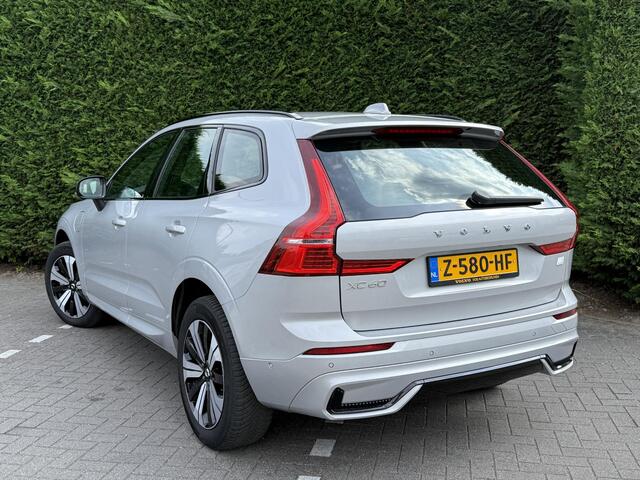 Volvo XC60 2.0 T6 Plug-in hybrid AWD Plus Dark | Trekhaak | Panoramadak |