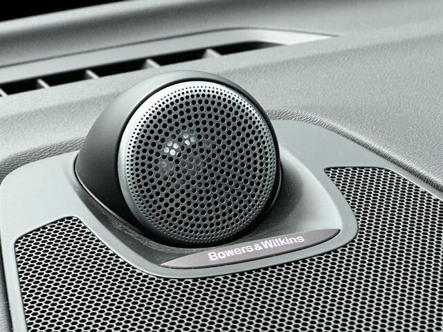 Volvo XC60 2.0 T5 R-Design | ACC | 360 Camera | Trekhaak | B&W Audio