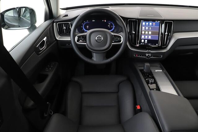 Volvo XC60 T8 PLUG-IN HYBRID ULTRA DARK [MY25] -PANO.DAK|LUCHTVERING|21"|TREKHAAK|360°CAM|POWER-SEATS|HEAD-UP DISP.