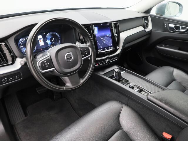 Volvo XC60 2.0 Recharge T6 AWD Business Pro | PANO | CAMERA | KEYLESS | STOEL- EN STUURVERW.