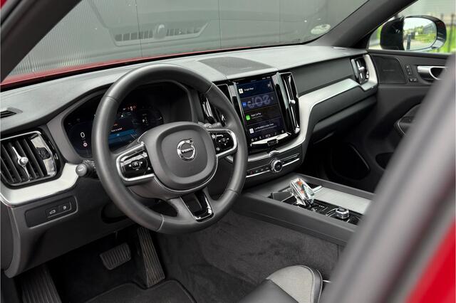 Volvo XC60 2.0 T6 Plug-in Hybrid AWD Plus Dark - Pano - H&K - 360° Camera - ACC - BLIS - RIjklaar