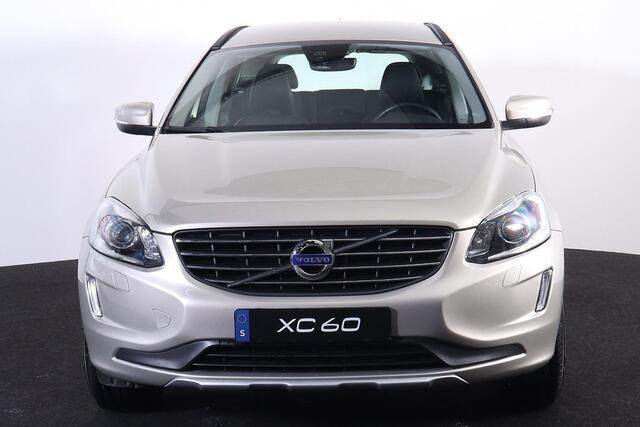 Volvo XC60 T5 Polar - Sensus navigatie - Dual Xenon koplampen - Parkeerverwarming met timer - Climate control - Parkeersensoren achter - Verwarmbare voorstoelen - Elektrisch bedienbare achterklep - Volvo on Call - Noodreservewiel - 17" lmv