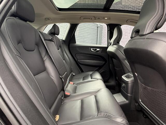 Volvo XC60 2.0 T8 Plug-in hybrid AWD Ultimate Bright | Nieuw Binnen | 455PK | Long Range| Trekhaak | Luchtvering | 360° Camera | Massage | Stoel koeling | Stoel + Stuur verwarming | HUD | VOL