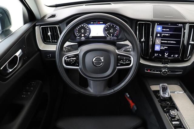 Volvo XC60 B5 (M-HYBRID) AWD INSCRIPTION -PANO.DAK|HEAD-UP DISP.|HARMAN/KARDON|LUCHTVERING|TREKHAAK|ADAP.LED