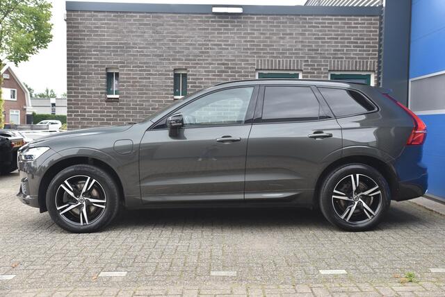 Volvo XC60 2.0 T8 Twin Engine AWD R-Design 360 Camera | Trekhaak | Panoramadak