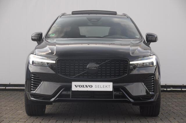 Volvo XC60 T6 350PK Automaat AWD Plus Black Edition / Cruise control / Elektrische achterklep / Apple carplay / parkeersensoren met camera / Elektrische stoelen / Panoramadak / Sportstoelen / Stoel - en stuurwielverwarming / Keyless entry