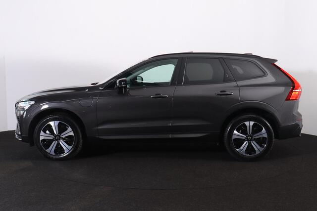 Volvo XC60 T6 Recharge AWD Plus Dark - LONG RANGE - Panorama/schuifdak - IntelliSafe Assist & Surround - Harman/Kardon audio - Adaptieve LED koplampen - Parkeercamera achter - Verwarmde voorstoelen, stuur & achterbank - Parkeersensoren voor & achter - Elektr. bedien