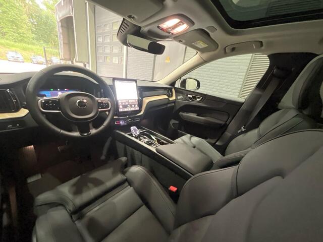 Volvo XC60 T6 Plug-in hybrid Plus Dark | FACELIFT | MY2026! | ACC | Head-Up | Panoramadak | 360° Camera