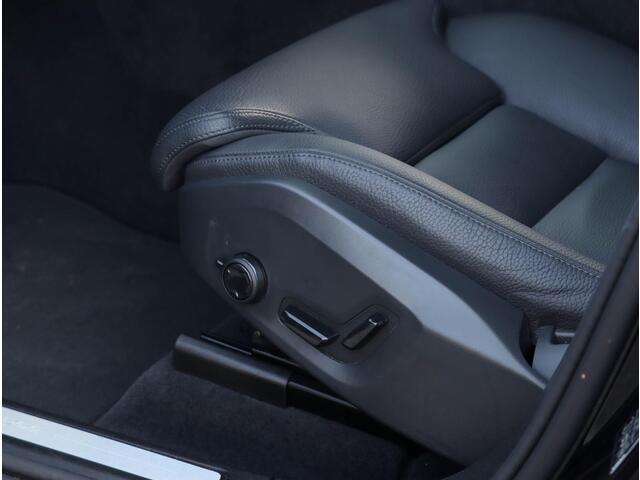 Volvo XC60 T8 Plug-in hybrid AWD Plus Dark 455PK | 360 Cam | 20'' | Harman Kardon | Winterpakket