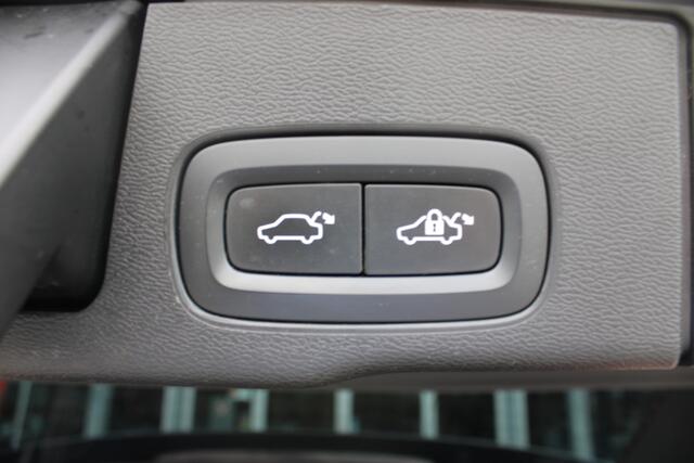 Volvo XC60 T8 Plug-in hybrid AWD R-Design | Schuif/kanteldak | El. Trekhaak | Camera | Privacy glas